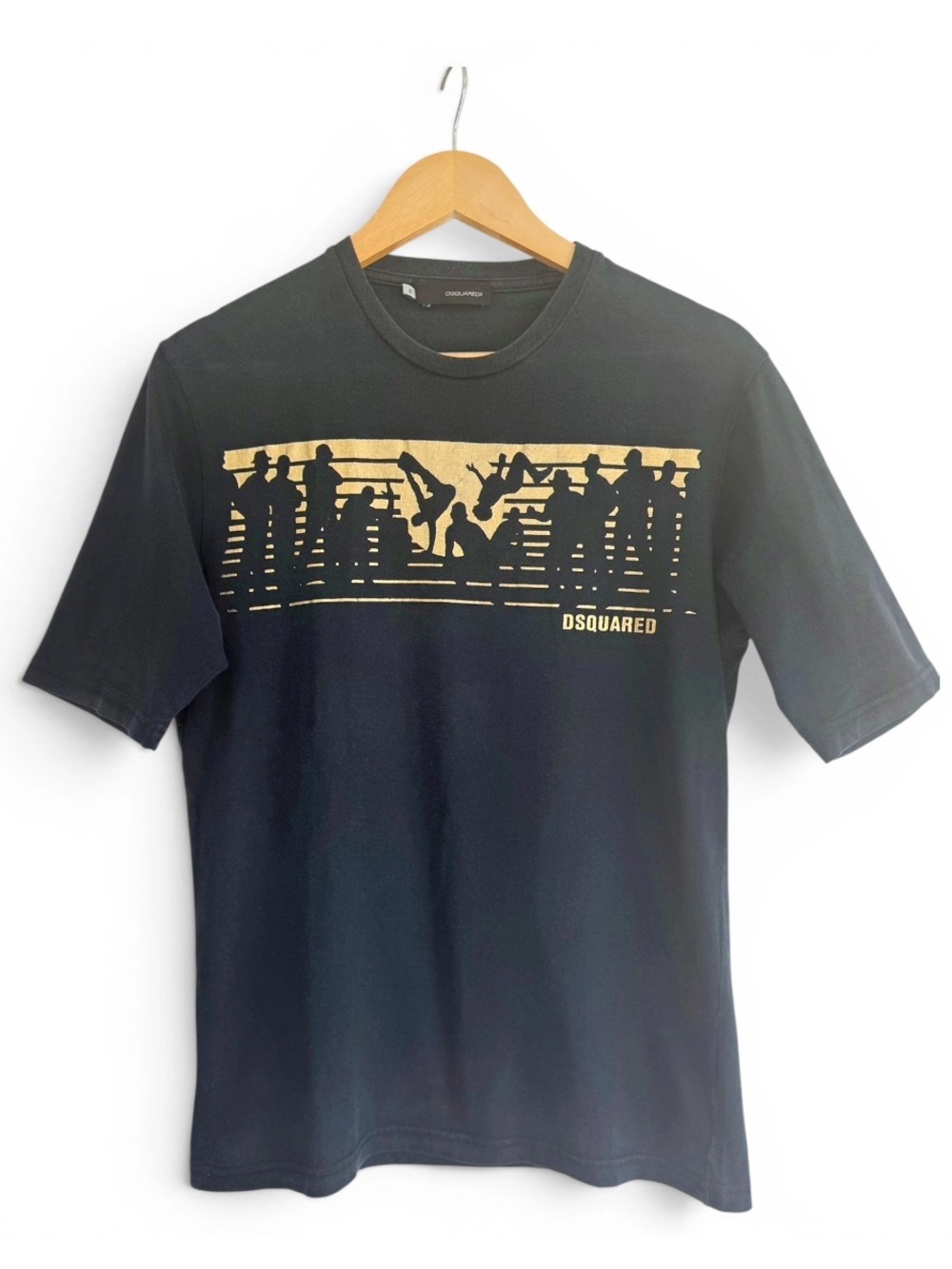 Vintage black dsquared2 skateboarding graphic tshirt